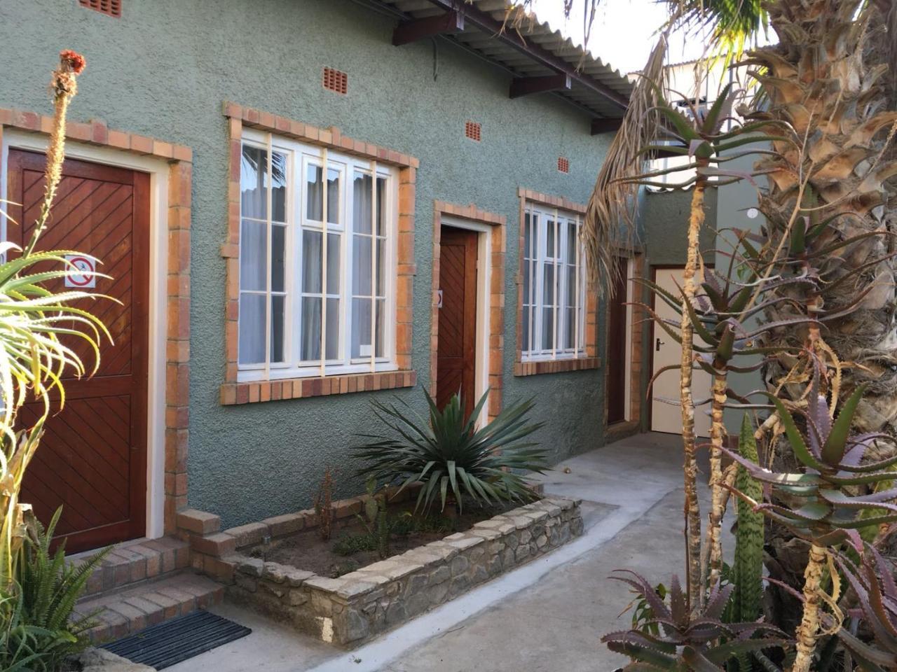 Tranquility Self Catering Hotel Luderitz ภายนอก รูปภาพ