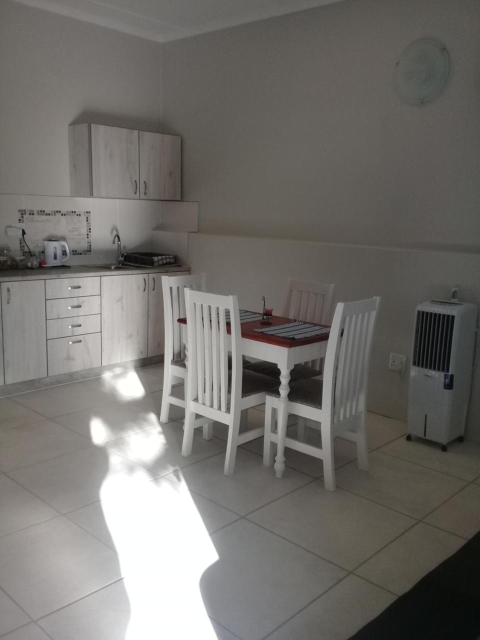 Tranquility Self Catering Hotel Luderitz ภายนอก รูปภาพ