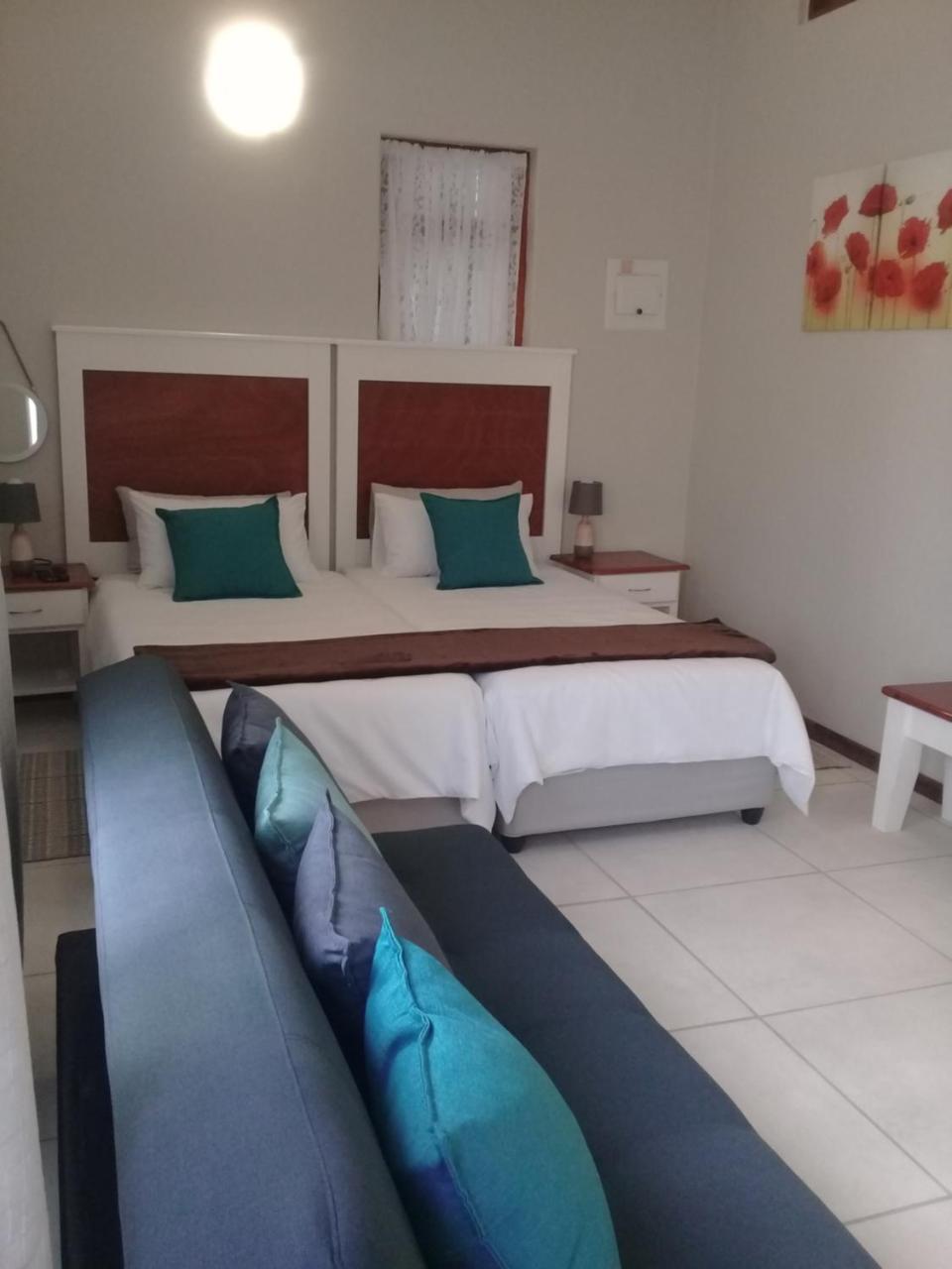 Tranquility Self Catering Hotel Luderitz ภายนอก รูปภาพ