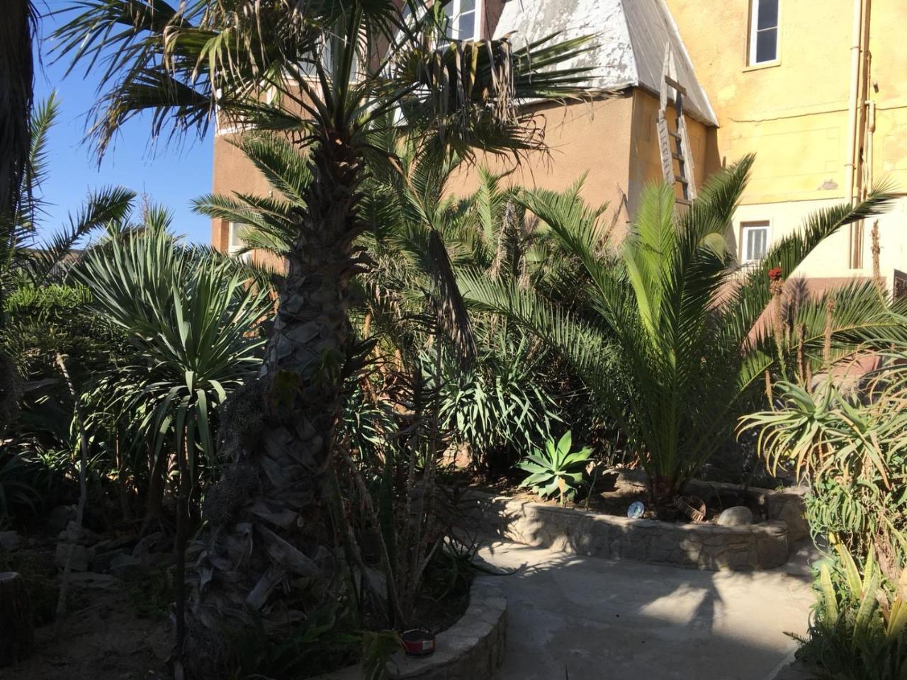 Tranquility Self Catering Hotel Luderitz ภายนอก รูปภาพ