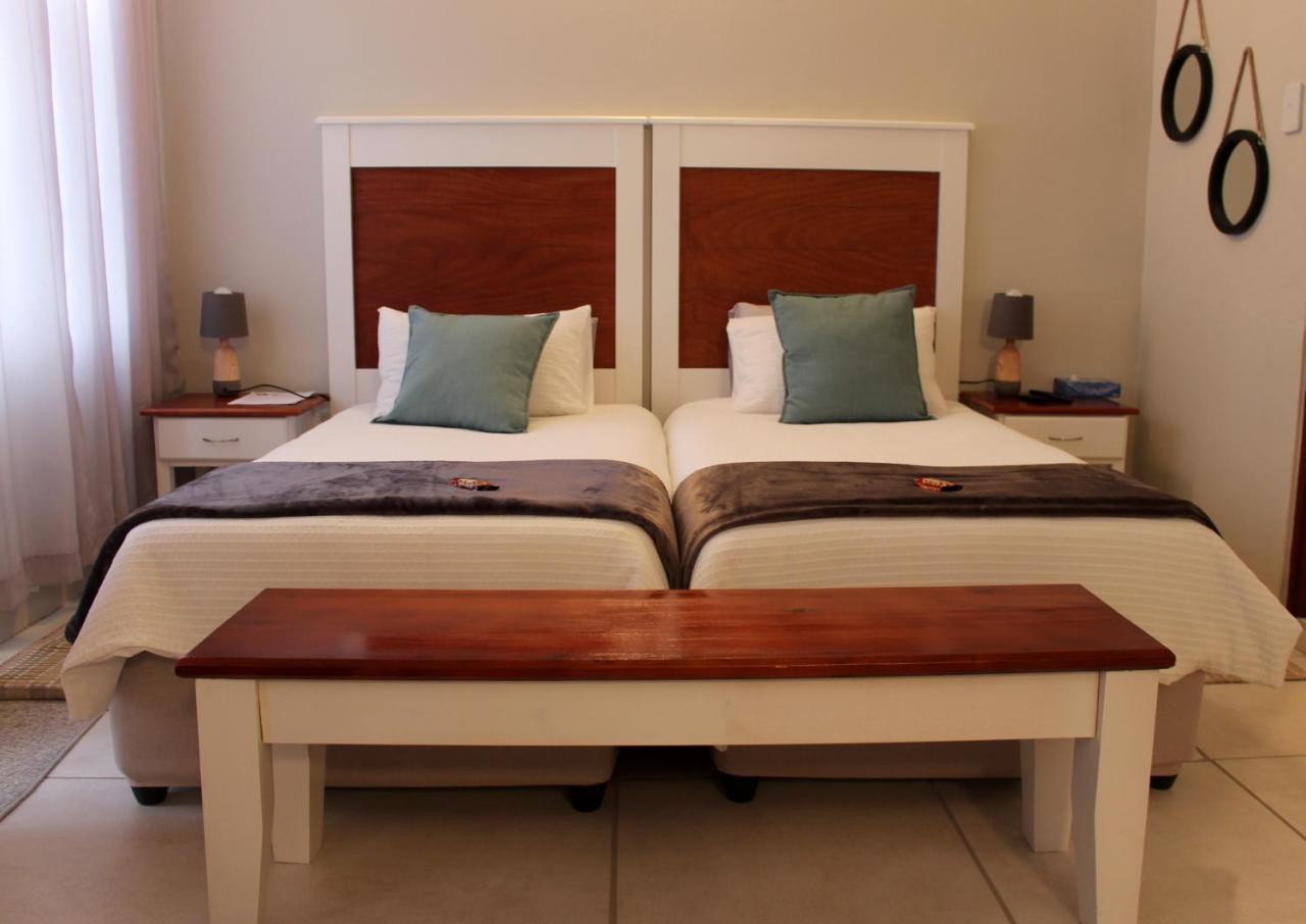 Tranquility Self Catering Hotel Luderitz ภายนอก รูปภาพ